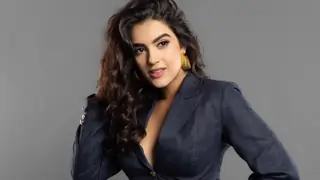 'CAT' actress Kavya Thapar gets into solitude mode to welcome the New Year, Thumbnail