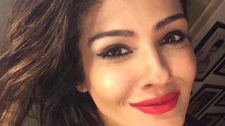 Raveena Tandon shares throwback picture from '90s' revealing her love for red lipstick