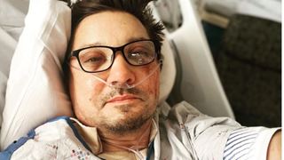Jeremy Renner sends his love to all fans & followers post his accident; shares a selfie from hospital bed