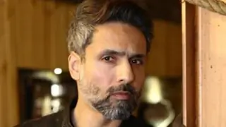Iqbal Khan continues shooting for 'Na Umra Ki Seema Ho' despite being unwell  Thumbnail
