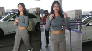 Suhana Khan keeps it casual yet chic for her recent airport look; smiles for the paps - Pics
