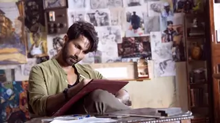 Shahid Kapoor opens up on working with Raj & DK in Farzi: I think they let everybody bring what they feel Thumbnail