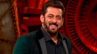 5 Times Salman Khan justified the statement 'Atithi devo bhava' on the stage of 'Bigg Boss' Thumbnail