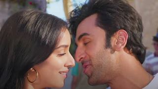 Shraddha Kapoor's adorable recreation of Tere Pyaar Mein from 'TJMM' is one to watch out for thumbnail