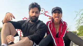 Shalin Bhanot's friend Nia Sharma supports him in this unique way Thumbnail
