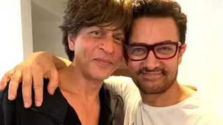 How 14 years of records made by Aamir Khan has finally been broken by Shah Rukh Khan Thumbnail