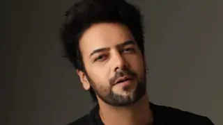 SHOCKING! Actor Sanjay Gagnani gets stuck in a cars dicky while shooting on sets thumbnail