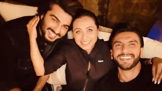Rani Mukerji strikes a pose with Ranveer Singh & Arjun Kapoor in this 'Mrs. Chatterjee Vs Gunday' selfie Thumbnail