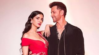 Hrithik Roshan cannot take his eyes off from girlfriend Saba Azad 