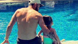 Virat Kohli chilling by the pool with daughter Vamika is the cutest thing you will see on social media today Thumbnail