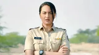 Sonakshi Sinha opens up on her cop character in Dahaad; says, 'its different from Dabangg's Chulbul Panday Thumbnail
