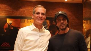 Shah Rukh Khan extends a warm welcome to US ambassador Eric Garcetti; he anticipates his Bollywood debut 