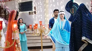Rabb Se Hai Dua: Heena call the cops to arrest Dua Thumbnail