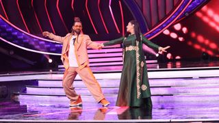 Terence Lewis learns how to do the 'Cha Cha Cha' from veteran actress Aruna Irani on 'India's Best Dancer 3'