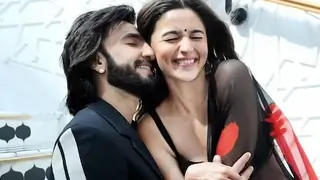 Ranveer Singh takes a playful dig at Alia Bhatt in the cutest way possible: Video Thumbnail