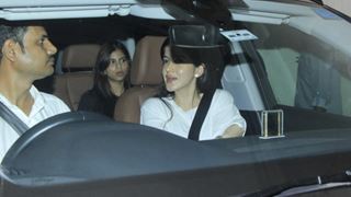 Suhana Khan & Shanaya Kapoor's glamorous movie night out in Juhu