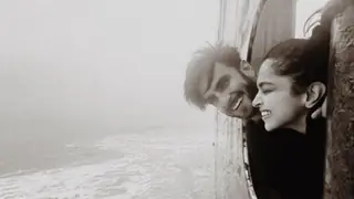 Ranveer Singh treats fans with an adorable picture with Deepika post birthday; thanks them for the wishes Thumbnail
