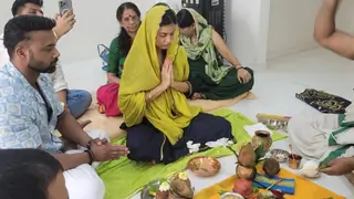 ”I strive to make my dad proud with everything I can do” - Divya Agarwal as she moves into her new house Thumbnail