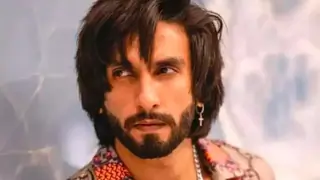 "My heart is glowing with gratitude" - Ranveer Singh on the overwhelming response to 'RRKPK' Thumbnail