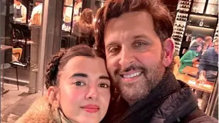 A glimpse into Hrithik Roshan and Saba Azad's romantic Argentine sojourn; Sussanne Khan reacts Thumbnail