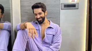 Karan Vohra speaks about his exit from Imlie & reveals if he faced any pressure to match up to Fahmaan Khan Thumbnail