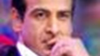 Show must go on for Ronit Roy!