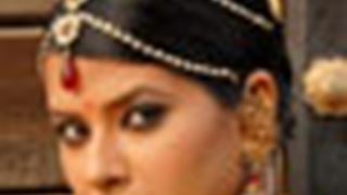 Kratika 'Jhansi Ki Rani' Sengar hurts herself..