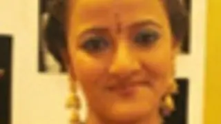 Smita Singh confronts a 'reptilic' moment on the sets Thumbnail