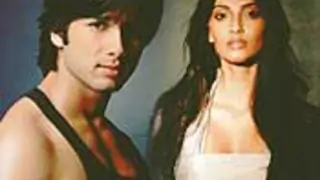 Mausam in controversy Thumbnail