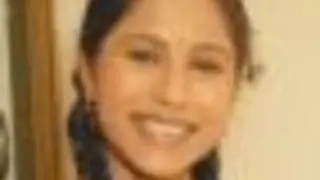 Veebha Anand has a great fall.. Thumbnail