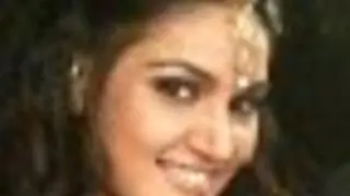 Mukti Mohan turns item girl for Sahib Biwi Aur Gangster.. Thumbnail