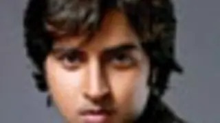 'Happy Husbands' fame Ahwaan gets lucky with Geet.. Thumbnail