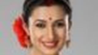 Divyanka Tripathi opts out of a TV show for short film.. thumbnail