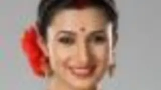 Divyanka Tripathi opts out of a TV show for short film.. thumbnail