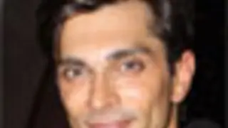 Karan Singh Grover turns host for Channel V Thumbnail