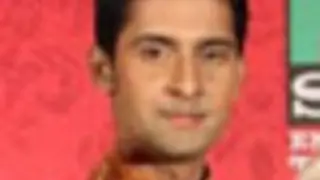 "I am an extrimist by attitude"- Ravi Dubey Thumbnail