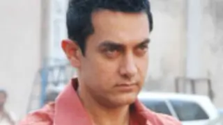 Aamir Khan cries!