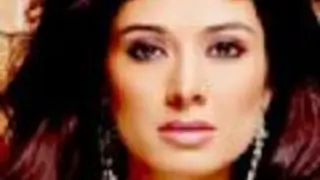 Pooja Batra cameo in 'Hum Tum Shabana' Thumbnail