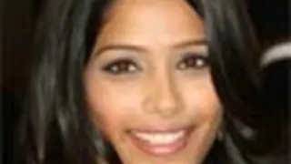 Freida to ink $7 mn endorsement deal? (Lead, Movie Snippets) Thumbnail