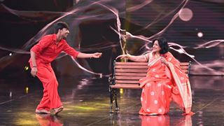 Terence Lewis mesmerizes Moushumi Chatterjee with his dance moves in India's Best Dancer 3