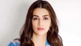 Kriti Sanon's unforgettable ramp mishap: I start crying when someone shouts at me Thumbnail