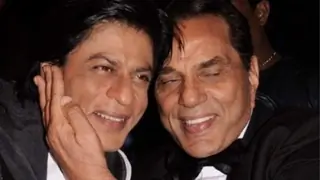 Dharmendra extends his warm wishes to 'beta' Shah Rukh Khan ahead of 'Jawan's release Thumbnail
