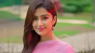 Hindi Diwas: I have a deep love for Hindi, says Farnaz Shetty thumbnail