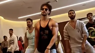 Varun Dhawan and Shahid Kapoor dance with Tiger Shroff on his latest track, 'Hum Aaye Hain' Thumbnail