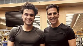 Tovino Thomas and Akshay Kumar's gym meet-up ignites speculation about a blockbuster team-up Thumbnail