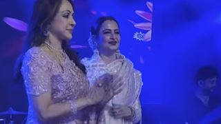  Rekha grooves with birthday girl Hema Malini on 'Kya Khoob Lagti Ho': Video 