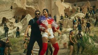 'Tiger 3': Salman Khan and Katrina's sizzling chemistry in 'Leke Prabhu Ka Naam' sets the Internet ablaze Thumbnail