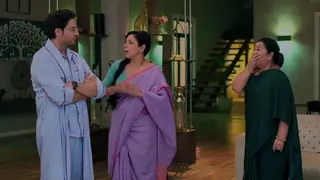 Anupamaa: Anupama shields Anuj from a life-threatening attack Thumbnail
