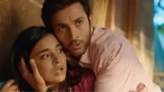 Kavya - Ek Jazbaa, Ek Junoon: Fiery Obstacle Arises on Adhiraj and Kavya's Path Thumbnail