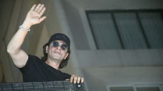 Shah Rukh Khan's 58th birthday: Actor steps out to the balcony & greets the fans swamped outside Mannat